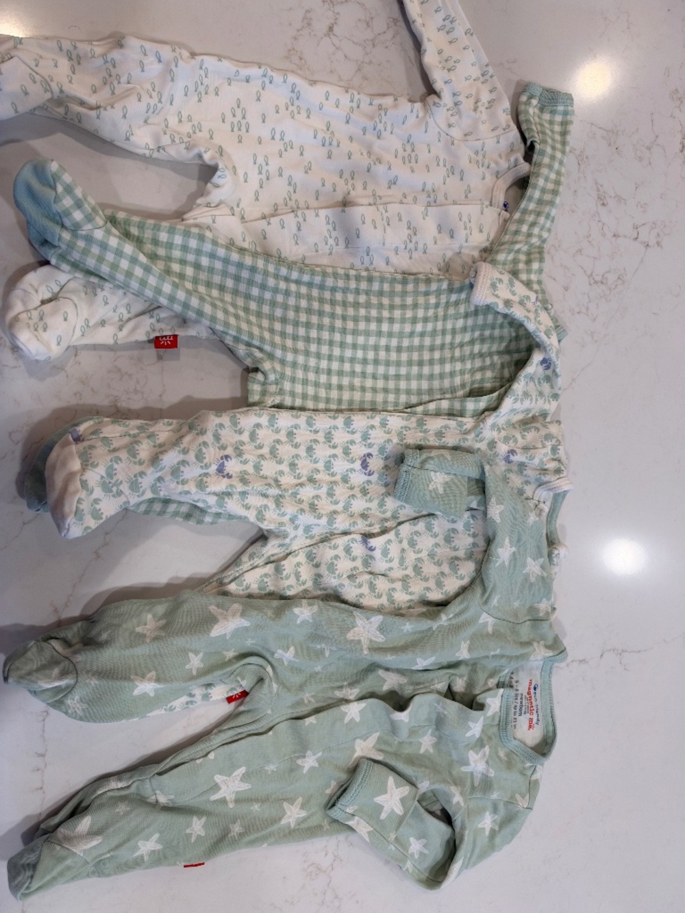 Newborn magnetic me organic cotton green onesies
